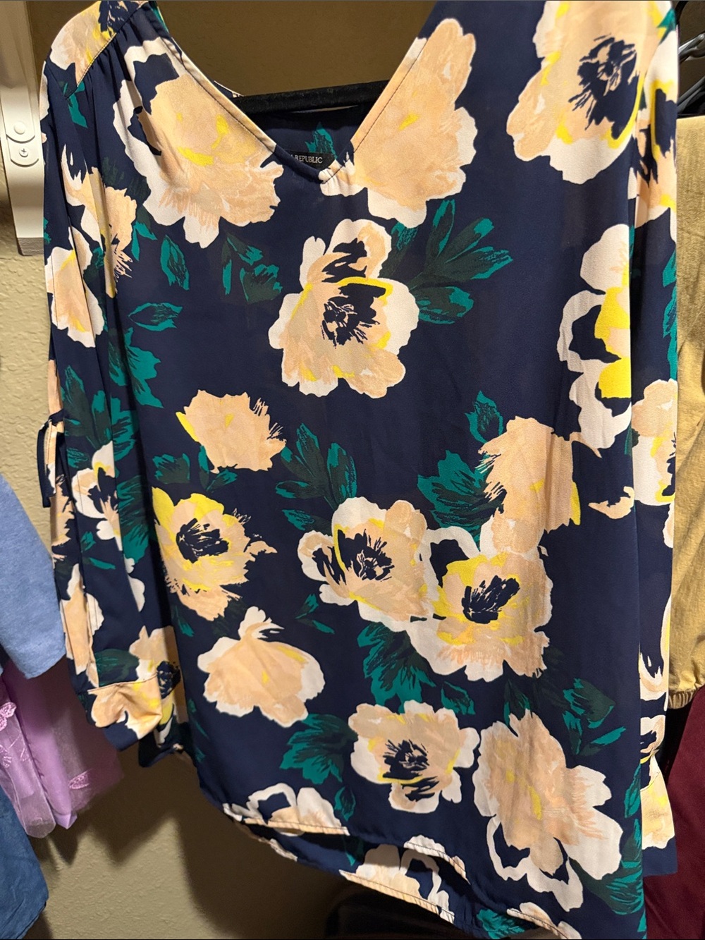 Floral V-Neck Long Sleeve Top in Navy and Cream